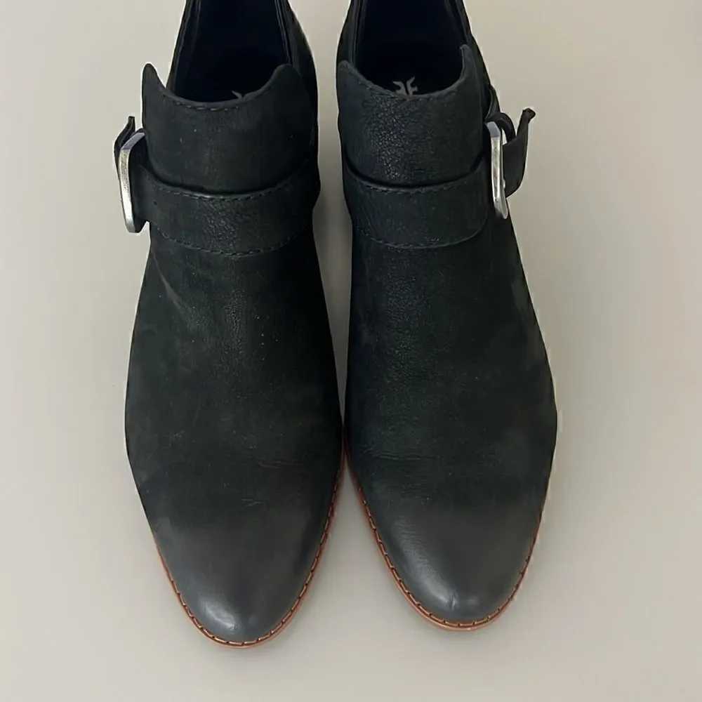 Frye Mia Cut Out Bootie in Black Size 9.5